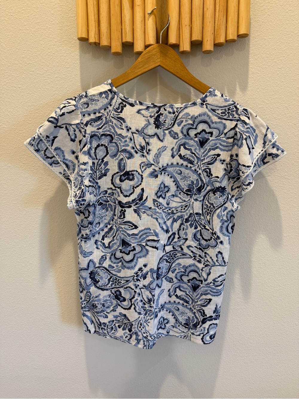 CeCe Blue Floral V-Neck Linen Short Sleeve Top - Picture 6 of 6